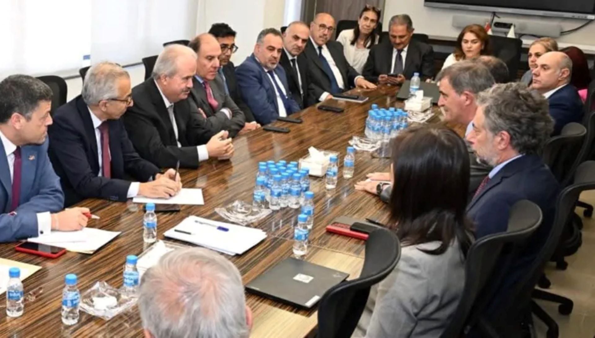 مهمة صندوق النقد تنتهي بإشادة وتحفظات... تحفظ على زيادة الرواتب ودفع نحو رفع الـ"TVA"
